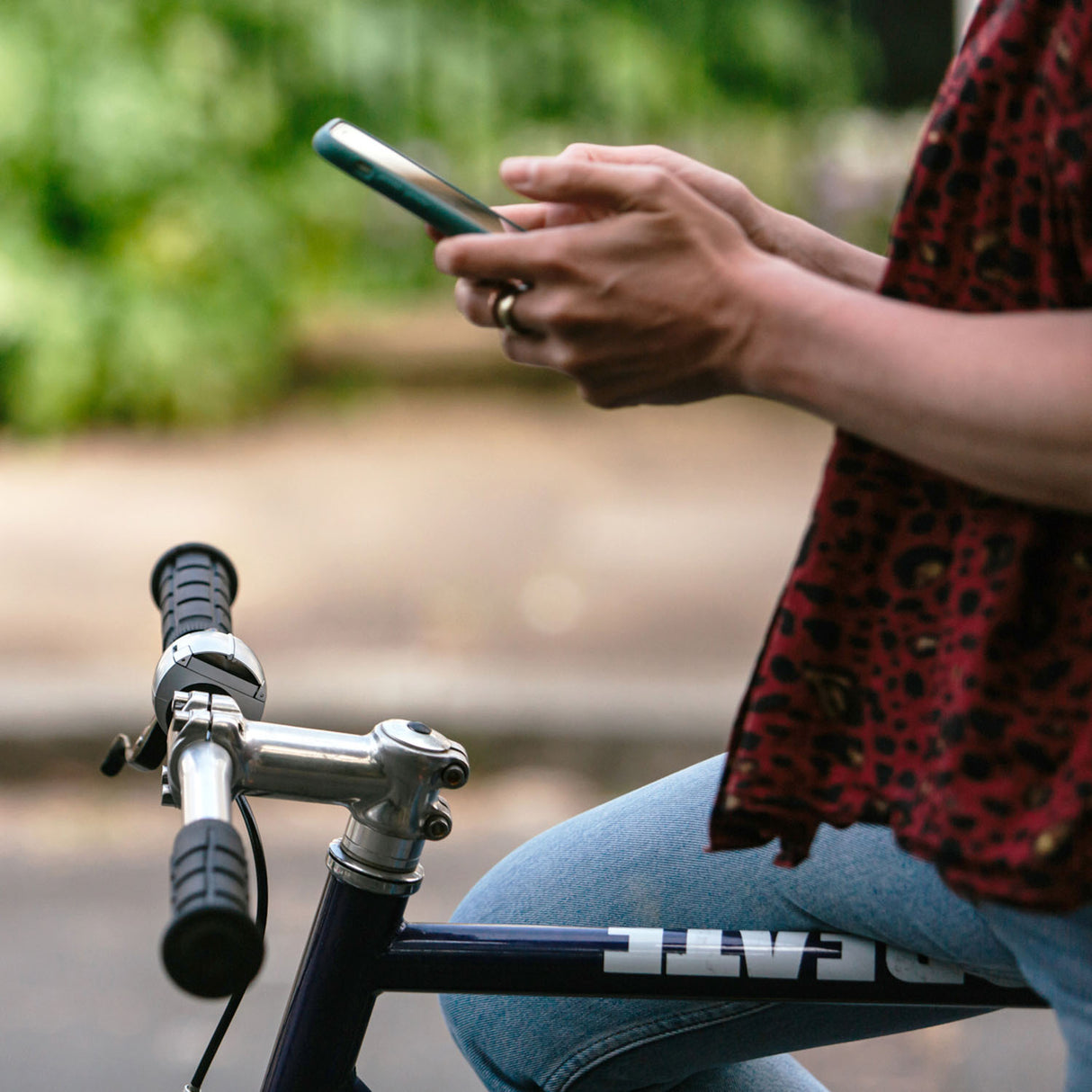 Loop Mount - Universal Bicycle Phone Mount - ZEITBIKE