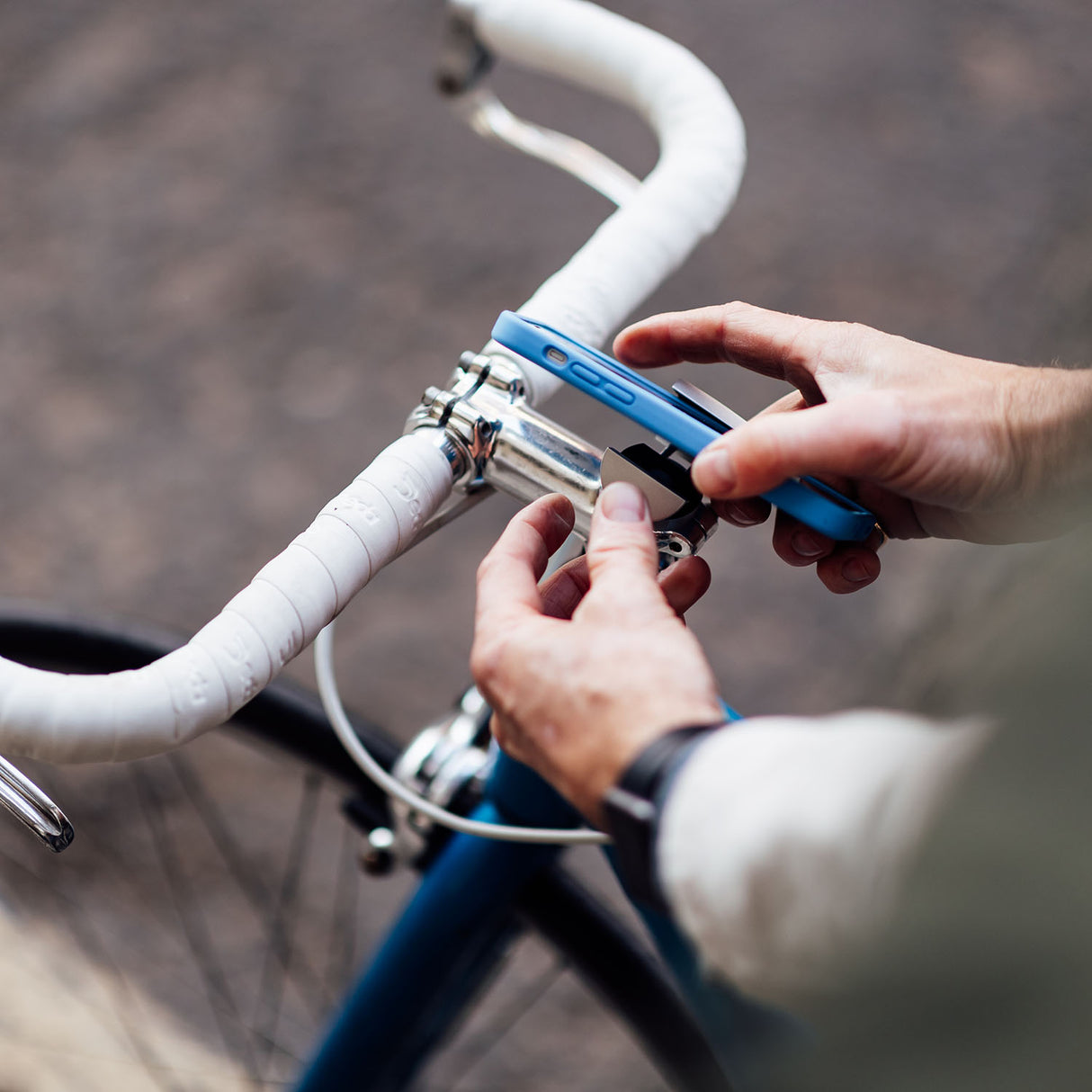 Loop - Micro Mount - Ultra-Compact Stem Cap Phone Mount - ZEITBIKE