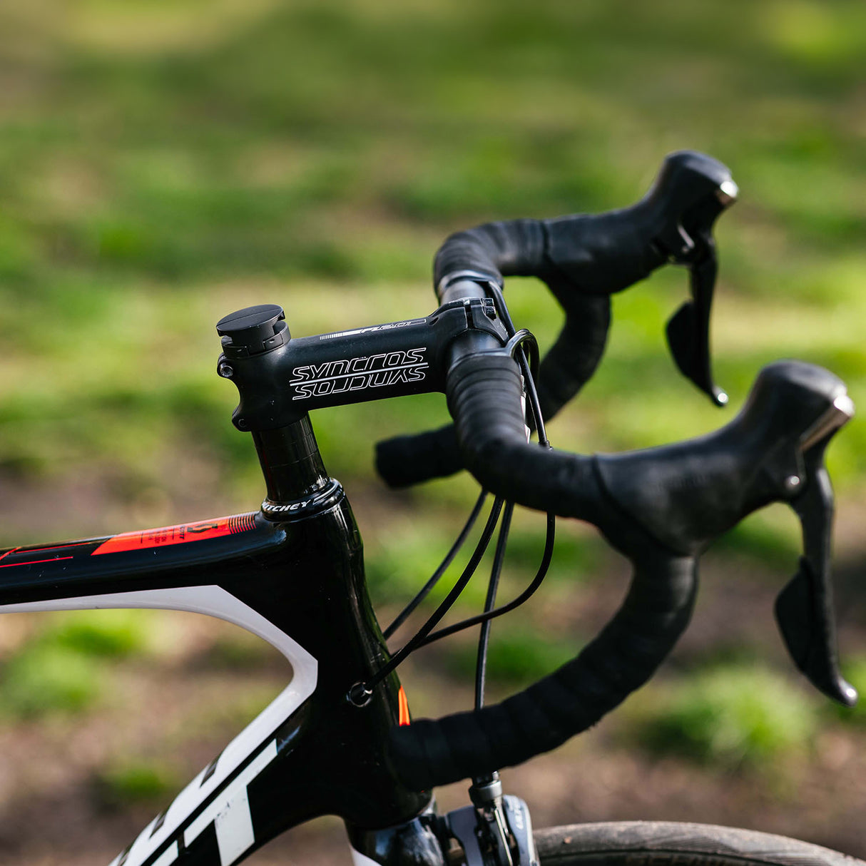 Loop - Micro Mount - Ultra-Compact Stem Cap Phone Mount - ZEITBIKE