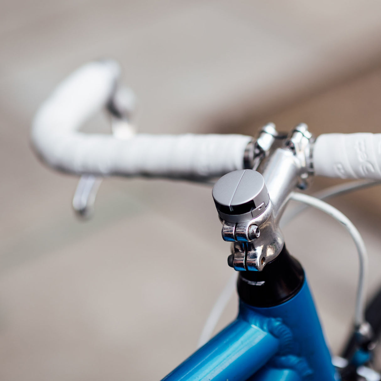 Loop - Micro Mount - Ultra-Compact Stem Cap Phone Mount - ZEITBIKE