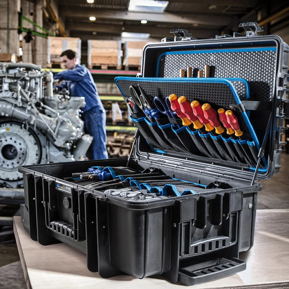 B&W Waterproof Case - Jumbo 6700 Outdoor Tool Case with Pocket Tool Boards