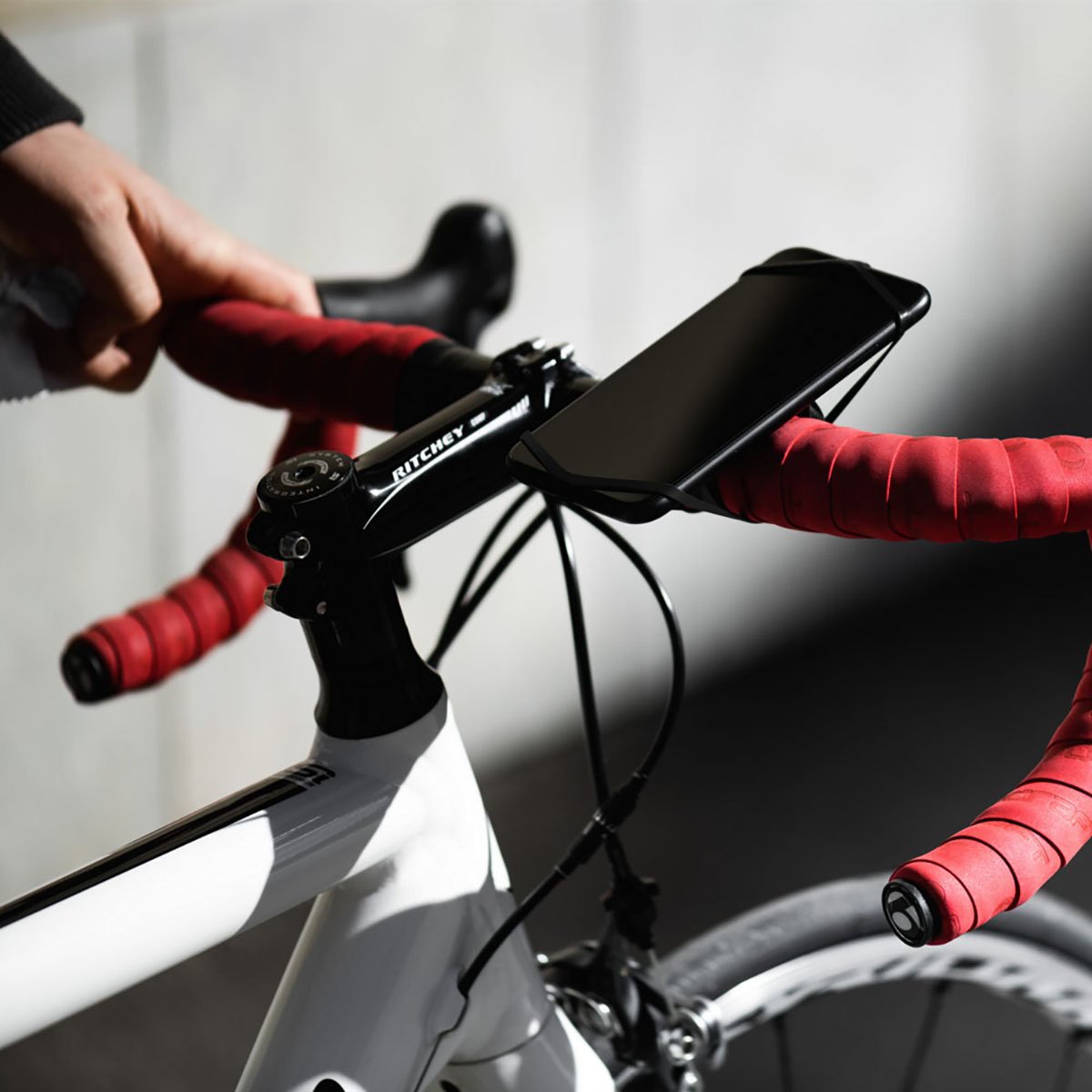 FINN - Universal Bicycle Phone Mount - Red