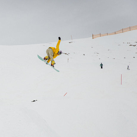 Slash by GiGi -  Spectrum Snowboard  - ApARTment - ZEITBIKE