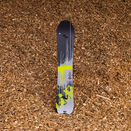 Slash by GiGi -  Vertical Split Snowboard - ApARTment - ZEITBIKE