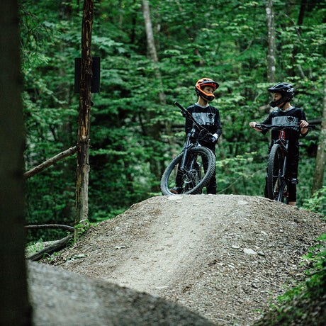 TSG - Youth Elbow - ZEITBIKE